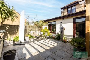 Photo 17- click for photo gallery